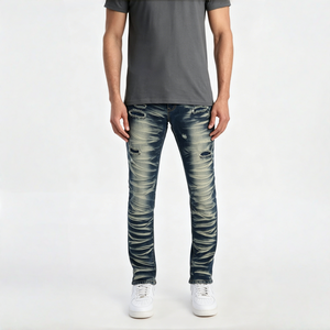 Pantaloni in denim lavato stampato eleganti e all'avanguardia, a vita bassa e vestibilità slim, per look hip-hop, punk e streetwear. - Product Image 1