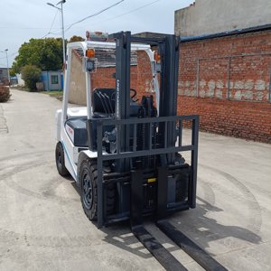 รถยกดีเซล TCM 3.5 ตัน ลดราคาพิเศษ ประสิทธิภาพสูง รถยกมือสอง TCM FD35 3.5 ตัน สำหรับงานคลังสินค้าและขนย้ายวัสดุ - Product Image 3