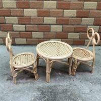 Adorable table ronde et chaise en rotin pour enfants