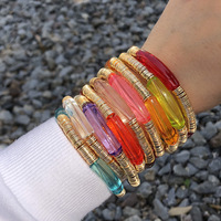 Bestie européenne américaine bijoux en gros perlé acrylique coude or géométrique numéro motif avec perle religieux à la mode