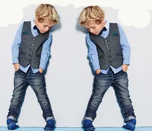 I bambini in cotone alla moda più venduti impostano la maglia Gary e la camicia blu e i pantaloni da Cowboy dei ragazzi