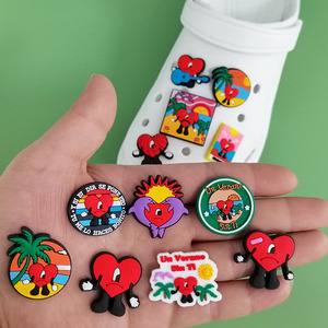 便宜的工厂价格批发堵塞鞋魅力PVC软坏兔鞋魅力装饰定制童鞋魅力 - Product Image 1