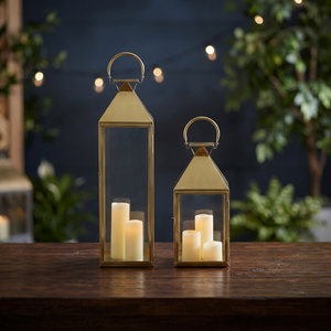 Ensemble de lanterne moderne en métal doré avec panneaux en verre Parfait pour l'éclairage intérieur et extérieur Décoration festive et cadeaux - Product Image 1