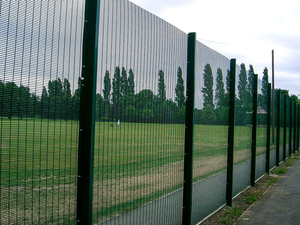 Valla de Seguridad Moderna de Hierro Anti-Escalada de 6 Pies (358) con Diseño de Fácil Instalación y Visibilidad Clara para Obras de Construcción y Estaciones Ferroviarias - Product Image 5