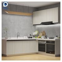 Lemari Dapur Custom Modern Anti Lembab untuk Dekorasi Interior Hunian