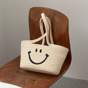 Sac fourre-tout tissé en coton avec visage souriant, forme boulette, broderie, usage quotidien, été 2022 - Product Image 1