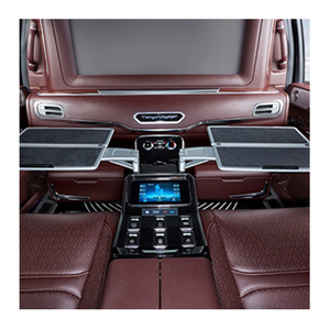 Sièges de voiture de luxe personnalisés en cuir avec accoudoirs, éléments décoratifs et pièces chromées, siège aérodynamique - Product Image 3