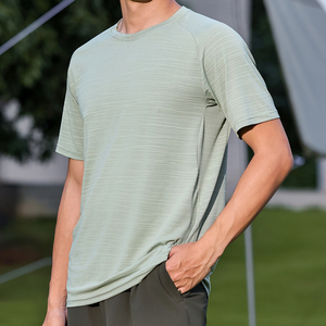 เสื้อยืดโพลีเอสเตอร์ 100% ขายส่ง ระบายอากาศได้ดี สกรีนโลโก้ได้ตามต้องการ เสื้อเปล่า OEM คอกลม เสื้อกีฬาผู้ชาย - Product Image 2