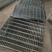 Grilles de marches d'escalier en acier tubulaire à haute capacité de charge, galvanisées à chaud, en acier inoxydable, à verrouillage par pression, directement de l'usine