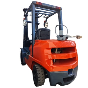 Montacargas Usado Japonés de 3 Toneladas FG30 LPG de Alta Calidad y Fiable con Desplazador Lateral Hidráulico y Mástil de Dos Etapas para Venta Minorista - Product Image 1