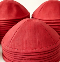 Kippa Florale Rouge Unie avec Impression Personnalisée à l'Intérieur – Vente en Gros pour Synagogues et Occasions Religieuses