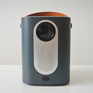 Proyector YDH-<span class=keywords><strong>S1</strong></span> 2025 Nuevo y Popular, 4K, 700 Lúmenes, Android 13, 170 Pulgadas, 1+16G, BT5.2, Enfoque Automático, Cine en Casa - Product Image 2