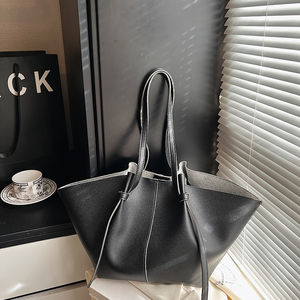 Bolso de Mano de Diseño de Lujo. Bolso Tote de Moda para Mujer. Hecho de material PU. Adecuado para uso diario.9018 - Product Image 2