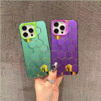 Coque de téléphone antichoc durable en TPU avec motif géométrique 3D nid d'abeille estampé à chaud, impression couleur sur la coque arrière pour