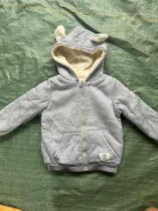 Vente en gros de sweats à capuche mixtes pour enfants (automne-hiver) (style tendance) - Déstockage à bas prix - Quantité minimale de commande 45 - Product Image 3