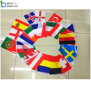 100% полиэстер дешевые декоративные флаги для овсянки 48 команд футбольные флаги - Product Image 1