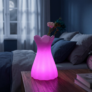 Vase de Noël à LED, pot de fleurs à sept couleurs avec télécommande, indice de protection IP54, batterie au lithium pour aménagement intérieur/extérieur - Product Image 2