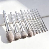 Kit de pinceaux de maquillage professionnel 10 pièces/ensemble avec sac, manche en bois gris argenté, virole en aluminium, poils en nylon