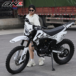 Motocicleta Todoterreno de 300cc, 4 Tiempos, a Gasolina, 16kW, 22Nm, Enduro, Motocross, para Carreras Fuera de Carretera, Fabricada en China - Product Image 2