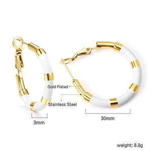 Pendientes de Aro Huggie de Acero Inoxidable de Alta Gama, Impermeables, con Baño de Oro PVD de 18K, Esmalte Multicolor con Efecto de Goteo de Aceite, Geométricos y de Moda - Product Image 2