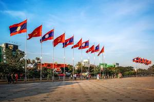 Banderas Nuevas al por Mayor 2025 en Tamaño 90*150cm, Incluida la <span class=keywords><strong>Bandera</strong></span> de <span class=keywords><strong>Laos</strong></span> 3x5 Pies con Impresión Digital Personalizada para Banderas de Todos los Países - Product Image 2