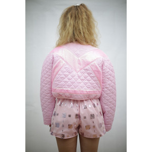 แจ็คเก็ตบอมเบอร์แบบครอปสีชมพูสำหรับเด็กทารกทุกคน - Product Image 1