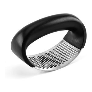 Utensilio para Triturar Ajo, Accesorios de Cocina, Prensa de Ajo Manual Multifuncional de Acero Inoxidable con Anillo Elíptico - Product Image 1
