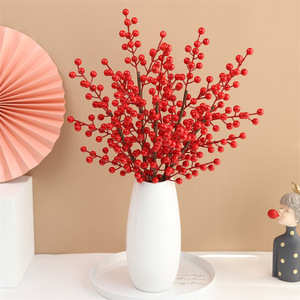 Branche de fruits artificiels Qingyu Chronicle, baies rouges décoratives pour le Nouvel An, la maison et les décorations de mariage - Product Image 1