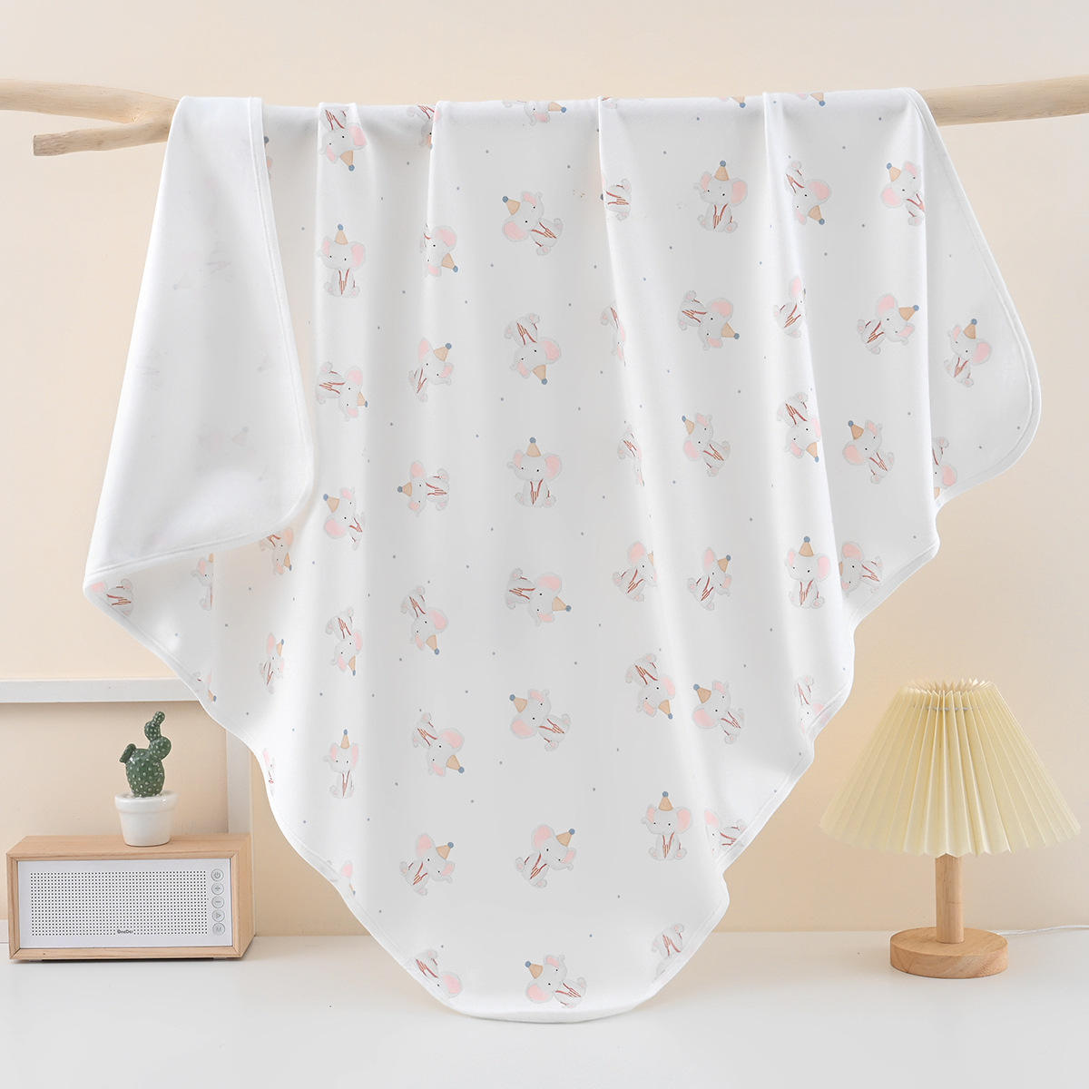 Crown Baby Elephant [90 Pack Towels]