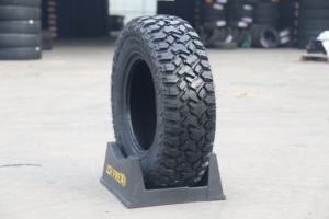 Pneus radiaux pour voitures particulières LCH T-Rex 33X12.5R18LT 122Q 10PR, bon état de route, neufs - Product Image 3