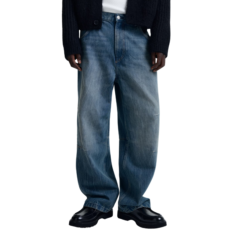 สีเทาเข้ม