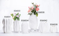 Vase décoratif moderne de luxe monochrome en céramique légère blanche pour table, motif citrouille et fruit étoilé