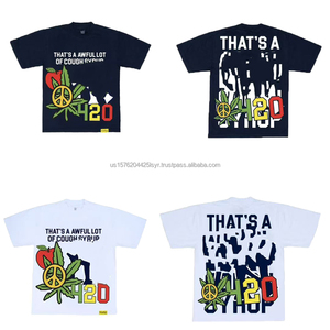 เสื้อยืดคอตตอน 100% คุณภาพเยี่ยมแบบใหม่ พิมพ์ลายลำลองทรงหลวมขนาดใหญ่สำหรับผู้ชาย พร้อมข้อความ "น้ำเชื่อมแก้ไอเยอะมาก" - Product Image 1