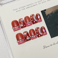 Vente en gros d'usine, ongles press-on brillants faits à la main de haute qualité, ongles artificiels courts carrés avec un design floral 3D rose