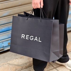 Sacs en papier de luxe personnalisés avec logo, sacs en papier d'art pour cadeaux, sacs en carton blanc pour magasins de vêtements et de chaussures - Product Image 2