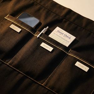ผ้ากันเปื้อนเอวสีดำแบบมืออาชีพ แพ็ค 3 ชิ้น พร้อมกระเป๋า 3 ช่อง ผ้ากันเปื้อนครึ่งตัวแบบทนทานสำหรับพนักงานเสิร์ฟ ร้านกาแฟ ร้านอาหาร  รับสกรีนโลโก้ - Product Image 2