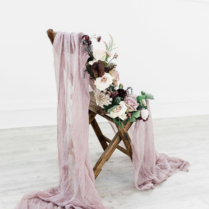 Chemin de table en polyester 100% tissé avec des paillettes brodées, style Wabi-Sabi de luxe, couleur personnalisable, pour une décoration de salle à manger classique - Product Image 3