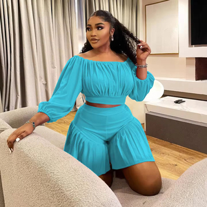 En stock Ensemble deux pièces grande taille Couleur unie Ensemble décontracté court pour femmes grandes tailles - Product Image 5