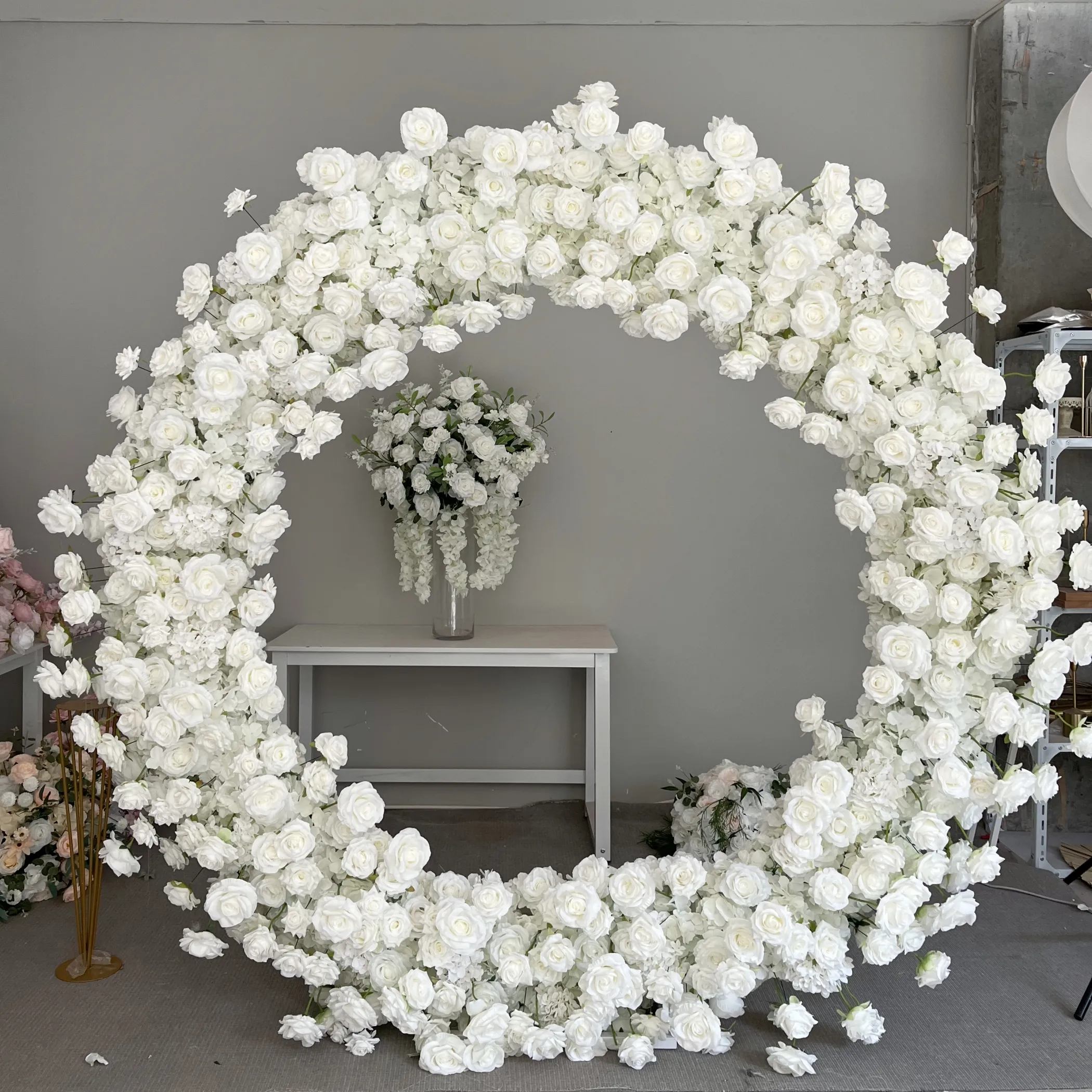 Wedding Simulation White Silk Flowers High Quality Flowers Centerpieces Round Church Backdrop Designs Decoration Items for Event
