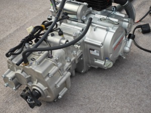 Zonsen <span class=keywords><strong>330cc</strong></span> raffreddato a liquido 4 tempi Cross-Platform gruppo di aggiornamento di efficienza termica moto motore di trasmissione centrale - Product Image 5