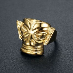 Bague pour homme en acier titane plaqué or, design masque, bijoux rétro, cadeau - Product Image 1