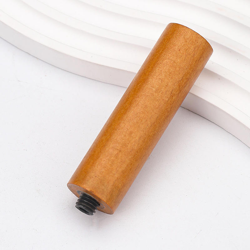 Manche long cylindrique couleur bois jaune