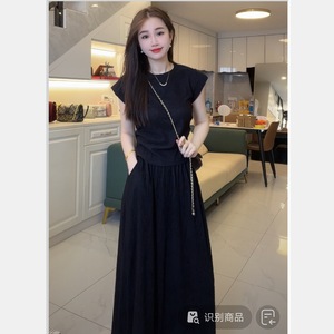 Ensemble deux pièces pour femmes, couleur unie noire, manches courtes, jupe plissée, coupe ample décontractée, M L XL - Product Image 3