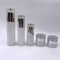 Precio de Fábrica, Envase de Vidrio de Lujo Dorado/Plateado de 20ml, 30ml, 50ml, 100ml para Crema/Suero para el Cuidado de la Piel, Gotas para Ojos, con Bomba y Pantalla, 100 Unidades