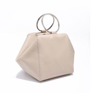 Borse a Tracolla in Vera Pelle Beige per Donna con Design Unico e Manico ad Anello, Marchio Personalizzato - Product Image 2