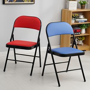 كرسي قابل للطي بألوان متعددة للبيع بالجملة، كرسي طعام قابل للطي موفر للمساحة مبطن بالجلد الصناعي، كرسي محمول عصري بسيط قابل للطي - Product Image 3