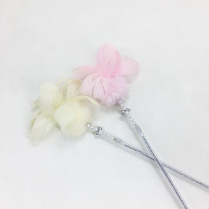 Fabbrica diretta PVC Cat Stick con campana palla di pelo piuma Teaser auto-intrattenimento noia sollievo giocattolo per gatti - Product Image 1