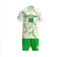 Jersey Sepak Bola Musim Panas Pria OEM Custom, Celana Pendek Senada, Ringan, Bernapas, Cepat Kering, Kerah Bulat, Poliester, Tim Profesional