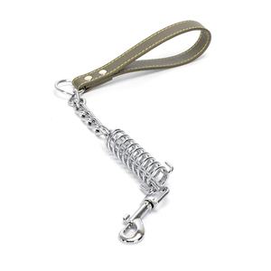 Correa de perro ajustable, resistente y acolchada, ideal para paseos seguros y controlados de mascotas. - Product Image 1