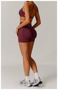 Set Yoga Senza Cuciture da 3 Pezzi per Donna, Alta Qualità, Compressione per Allenamento, Corsa, Attività Fisica, Abbigliamento da Palestra - Product Image 6